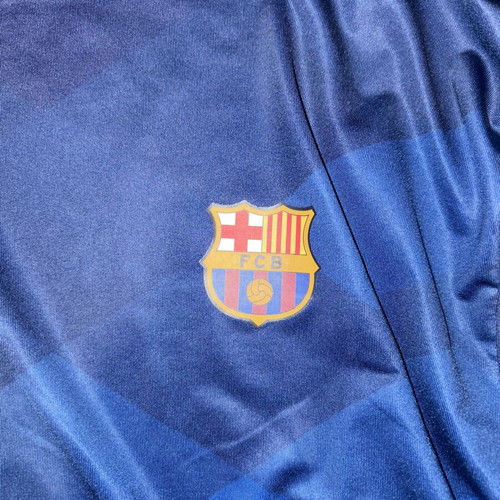 Barca short-sleeve athletic T-shirt with V chevron design