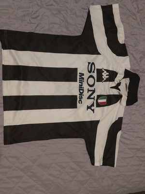 Juventus 1rst 1997/98 XL Εμφανιση