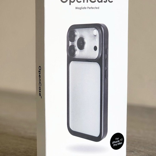 OpenCase MagSafe Case for iPhone 17 Pro Max new, sealed