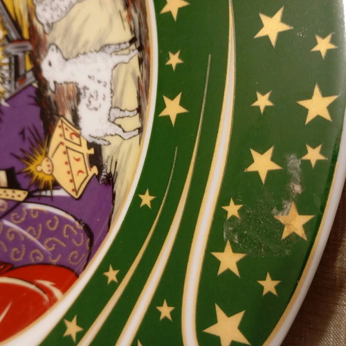 Decorative Christmas plate used