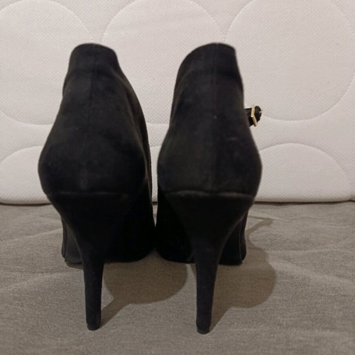 Black bootie style pumps size 37 like new