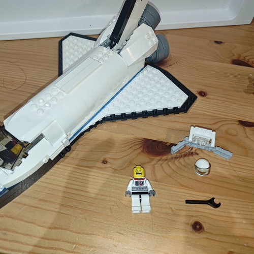 Lego 3 in 1 Space Shuttle Explorer Space Exploration 31066 like new