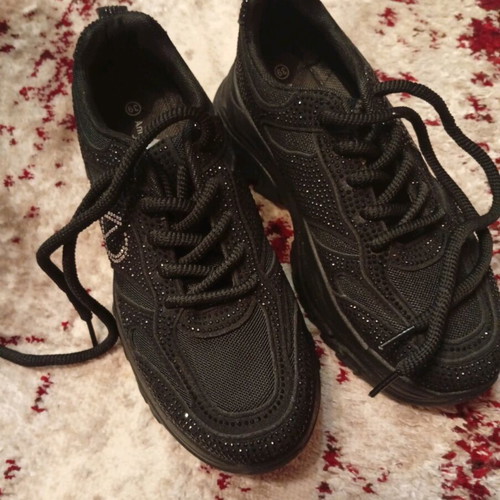 Snickers athletic shoes like new with rhinestones Voi Noi size 39 black