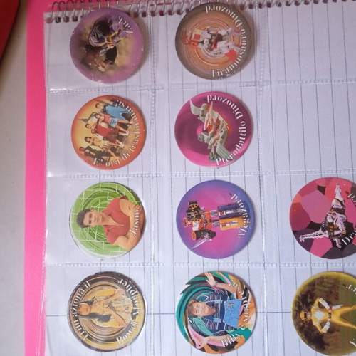 Power Rangers set of 50 caps like new, 1995 Saban