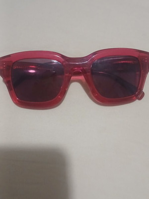 Hawkers sunglasses like new, fuchsia acetate