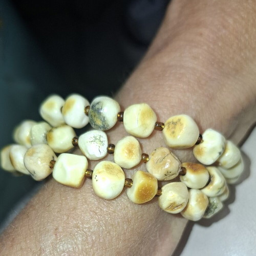 Bracelet made of solid royal Baltic amber, beige, new
