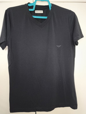 Emporio Armani black striped T-shirt used, size Large slim fit
