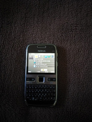 Nokia E72 purple like new with full QWERTY keyboard