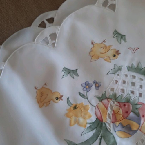 Easter tablecloth like new 1.80×1.30