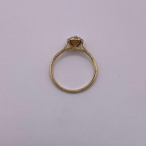 Gold 9K ring with zircon stones new