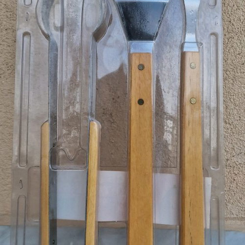 BBQ tool set of three with wooden handles new