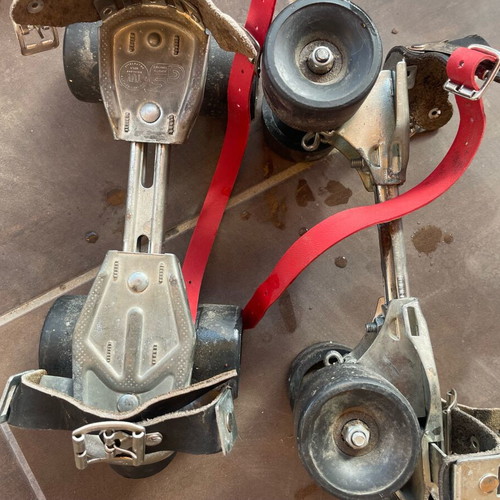 Vintage adjustable size roller skates used