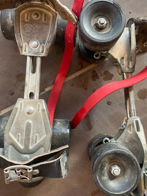 Vintage adjustable size roller skates used