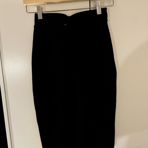 Zini Boutique knitted midi skirt like new, black with yellow stripe
