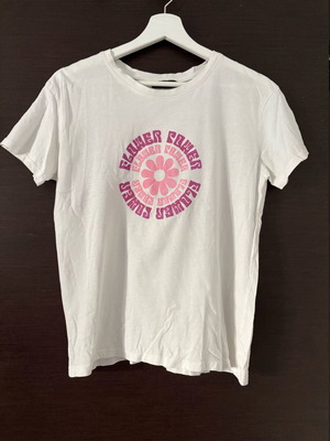 Pink Woman short-sleeve t-shirt like new, size M, white and pink