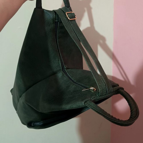 Backpack in olive green color
