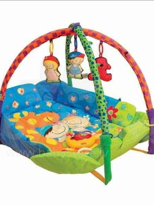 Musical gym mat like new for babies 0-30 months
