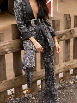 Abstracto suit new, black and white, bell-bottom pants