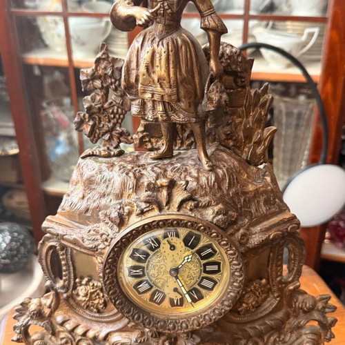 Mantel clock German heavy used, classic collectible