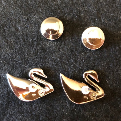 Vintage Swarovski pins used, set of 2, blue and red