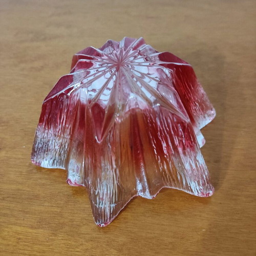 Crystal small bowl with red shades like new