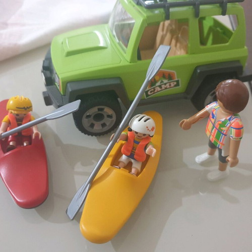 Playmobil 4x4 vehicle and kayak used with 3 figures and 2 canoes