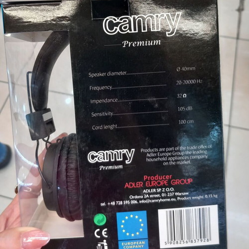 Headphones with radio and built-in antenna, rechargeable